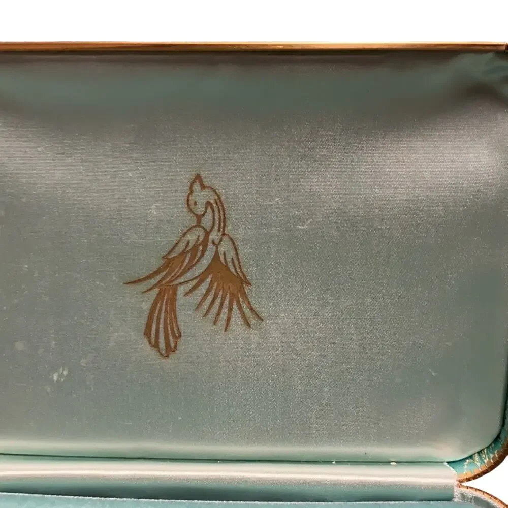 Vintage sea foam gold accents jewelry box oriental Asian travel trinket box